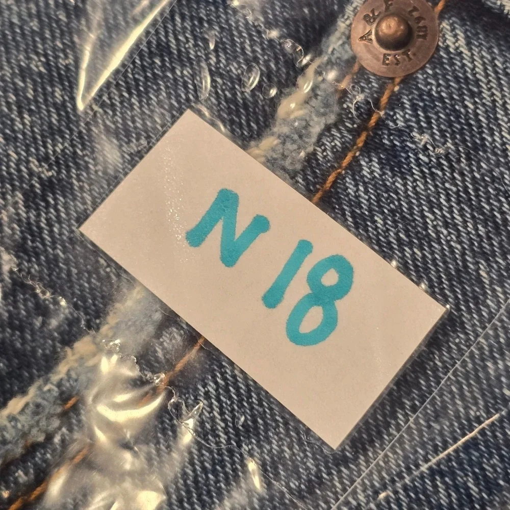Abercrombie & Fitch Mom Short Women 24 Blue High Rise Curve Love 4 Inch Inseam